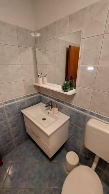 Apartman Ana Pula - Calm, Free Parking, Close To Center Kültér fotó