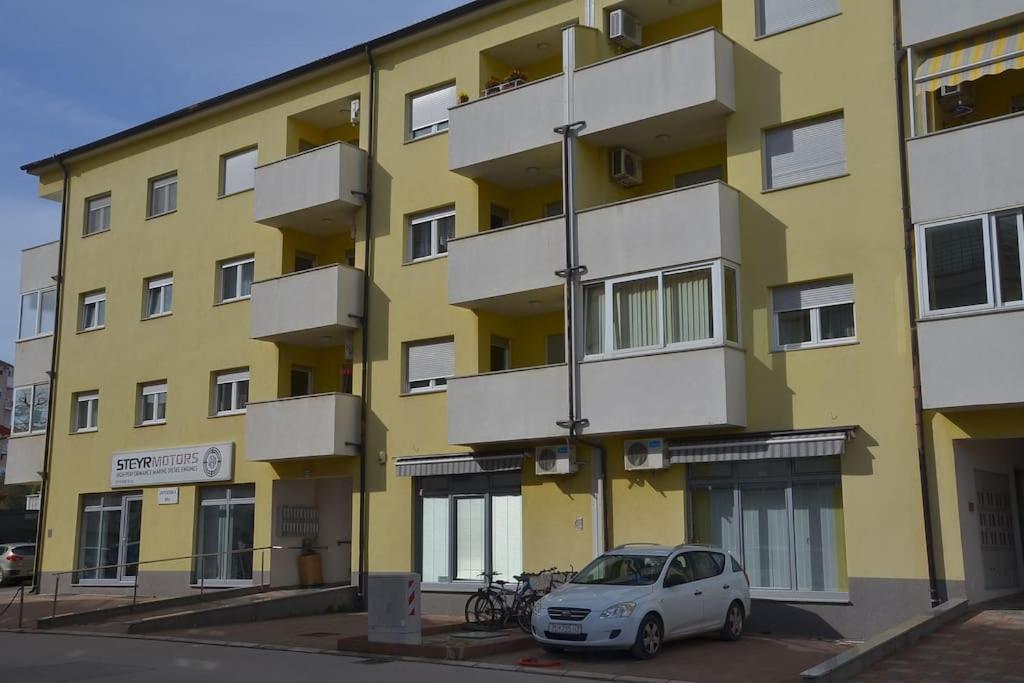 Apartman Ana Pula - Calm, Free Parking, Close To Center Kültér fotó